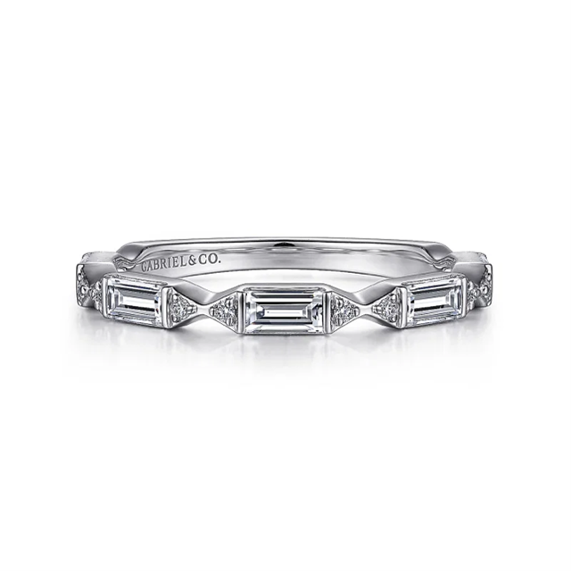 White gold geometric anniversary band with alternating baguette and round diamonds