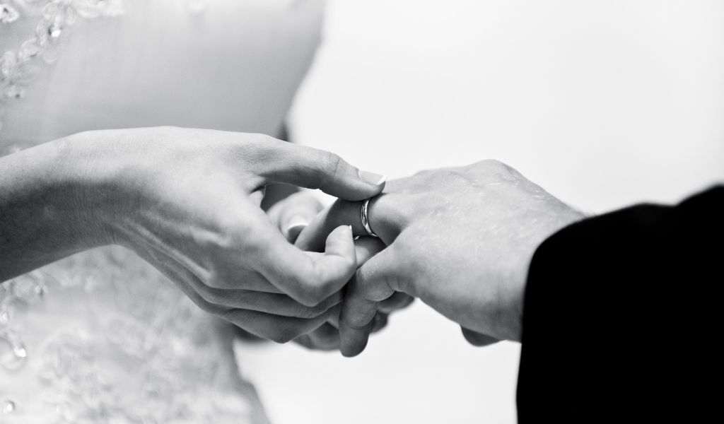 Alternative Metal Diamond Wedding Bands for Men:  A Bold and Unique Choice