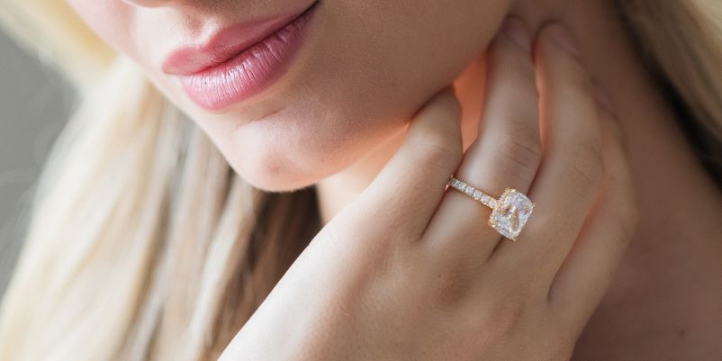 Ready to Wear Engagement Ring Buying Guide