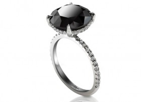 blackdiamondmalkin Carrie Bradshaw's Black Diamond from SATC2
