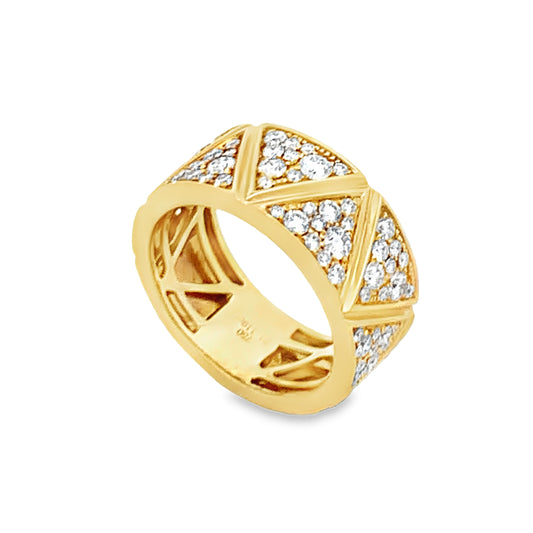 18K Yellow Gold Ladies Triangle-Patterned Diamond Band