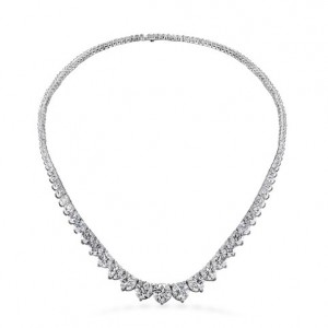 Hearts on Fire 18K White Gold Temptation Three-Prong Diamond Necklace