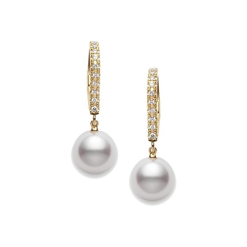 Mikimoto 18K Yellow Gold Earrings with 2 Round Akoya Cultured Pearls A 7.5mm & 20 Round Diamonds 0.08 Tcw F-G VS
