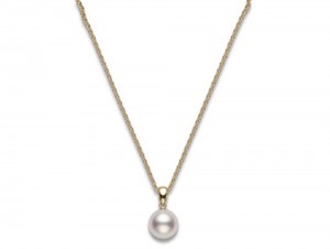 Mikimoto 18K Yellow Gold Pendant with 1 Round Akoya Pearl A+7X7.5mm