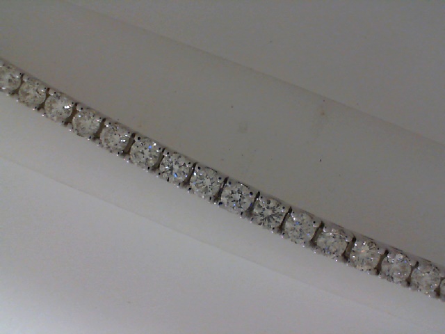 18K White Gold Tennis Bracelet with 40 Round Diamonds 9.53 Tcw H Si2-I1