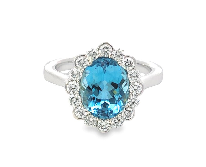 18K White Gold Ring with 1 Oval Cut Aquamarine 2.30 Cts & Round Diamonds 0.64 Tcw G-H VS