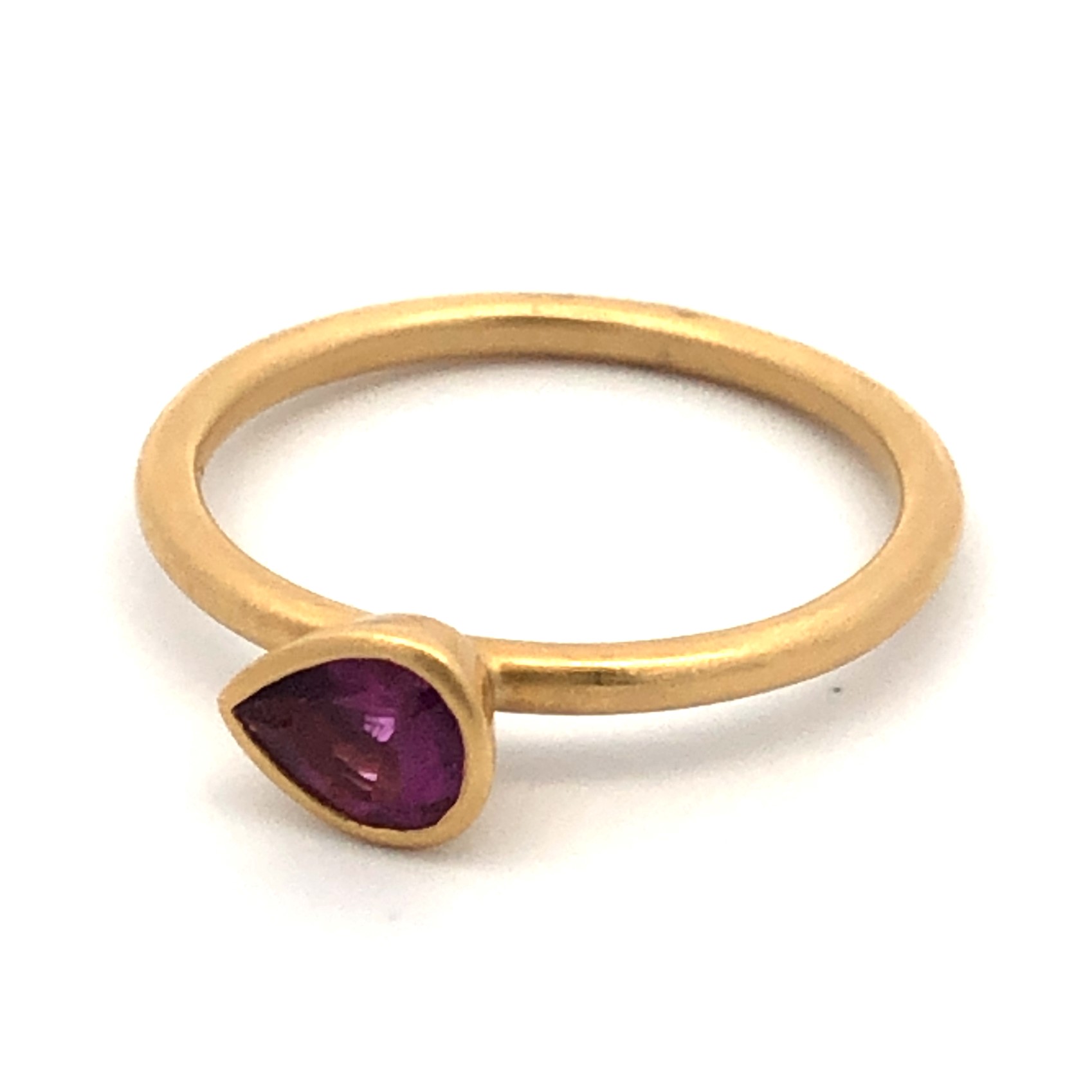 Kimberly Collins 18K Yellow Gold Magenta Sapphire Bezel Ring