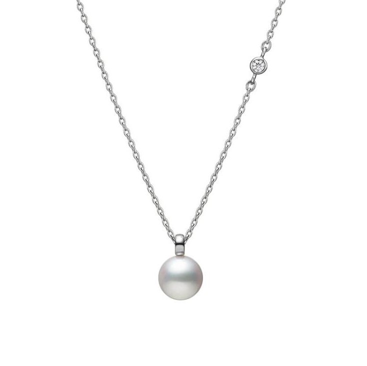 Mikimoto 18K White Gold Necklace with 1 Round Akoya Pearl A+ 7mm & 1 Round Diamond 0.02 Cts F-G VS 16/18