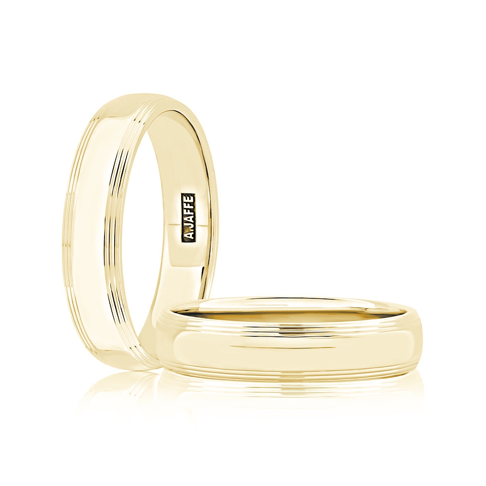 A. Jaffe 14K Yellow Gold Men's Wedding Band Polished with Ridged Edges 5mm