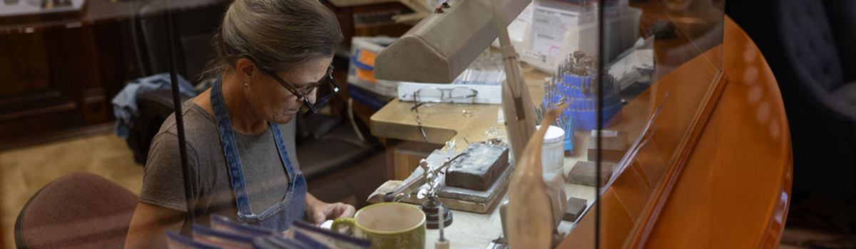 Roman Jewelers repair shop